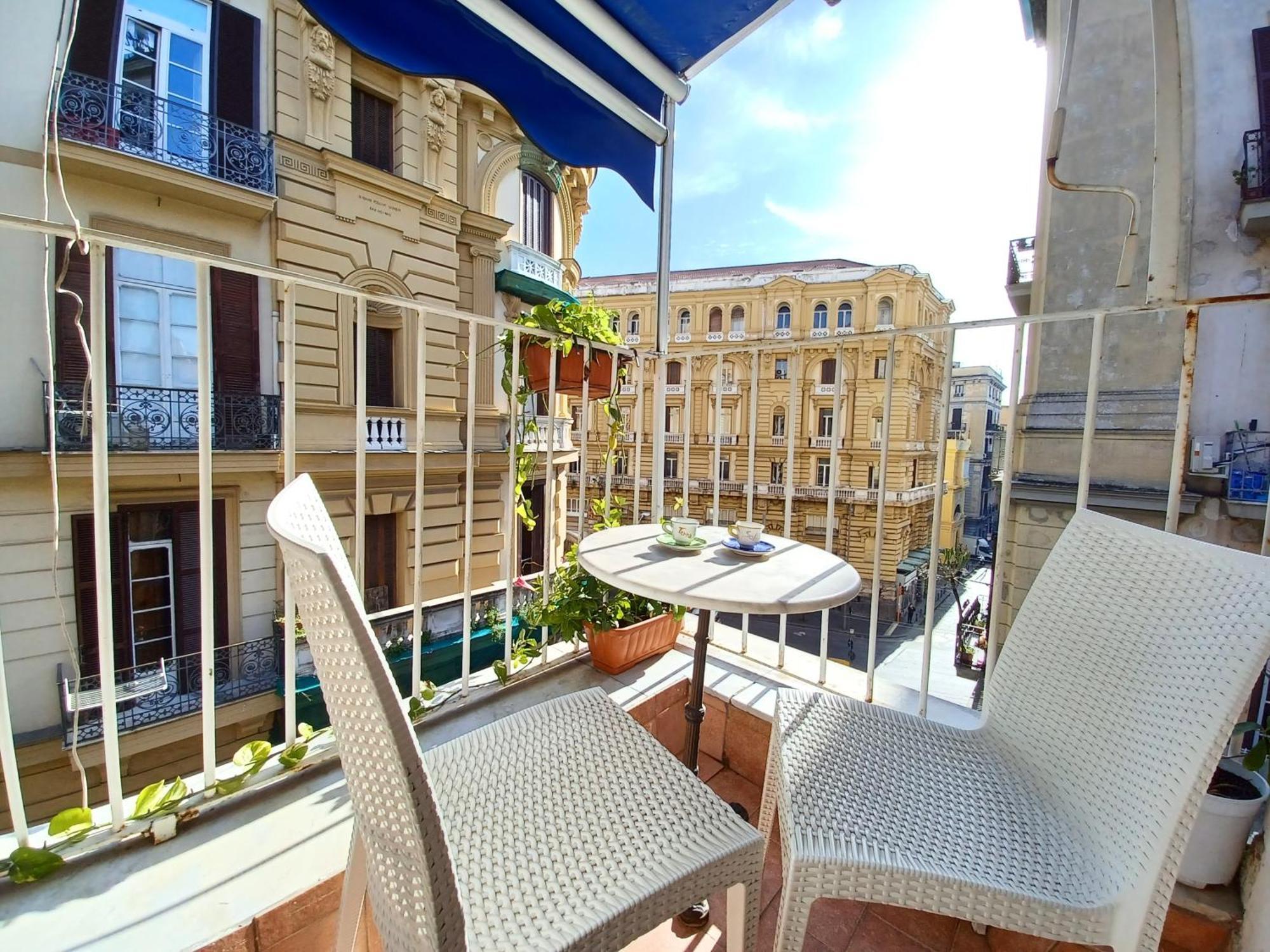 B&B Quattro Palazzi Napoli Centro Exterior foto